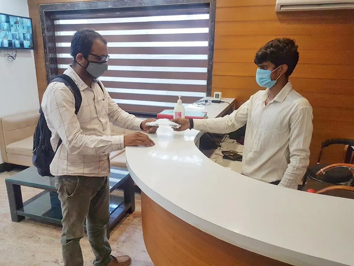 Airport Hotel Delhi Aerocity, 15 Mins Yashobhoomi New Delhi Guest house
